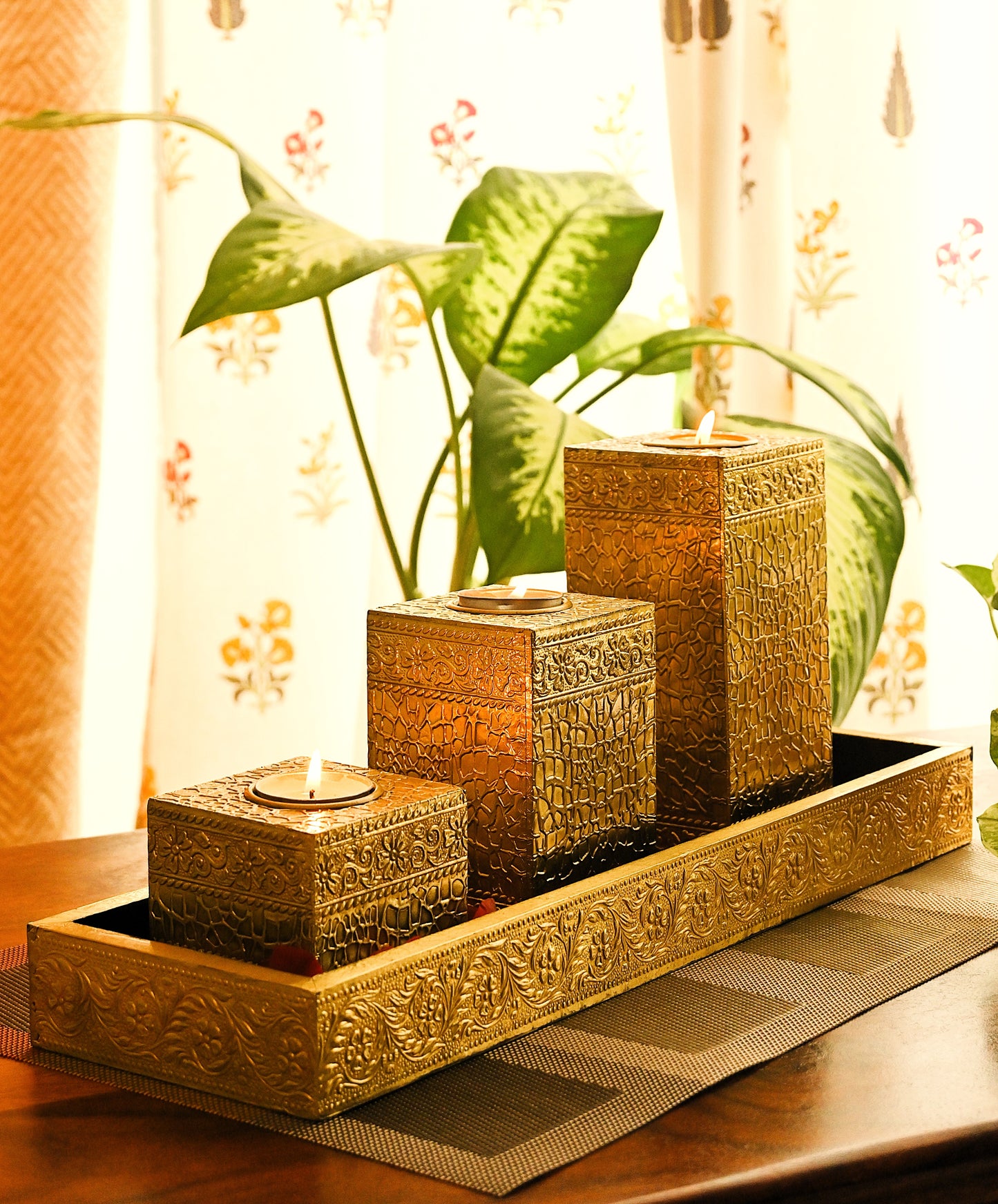 Golden 3 Tea Light Candle Holders with tray