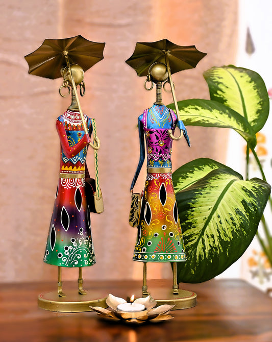 Chic Warli Metal Doll