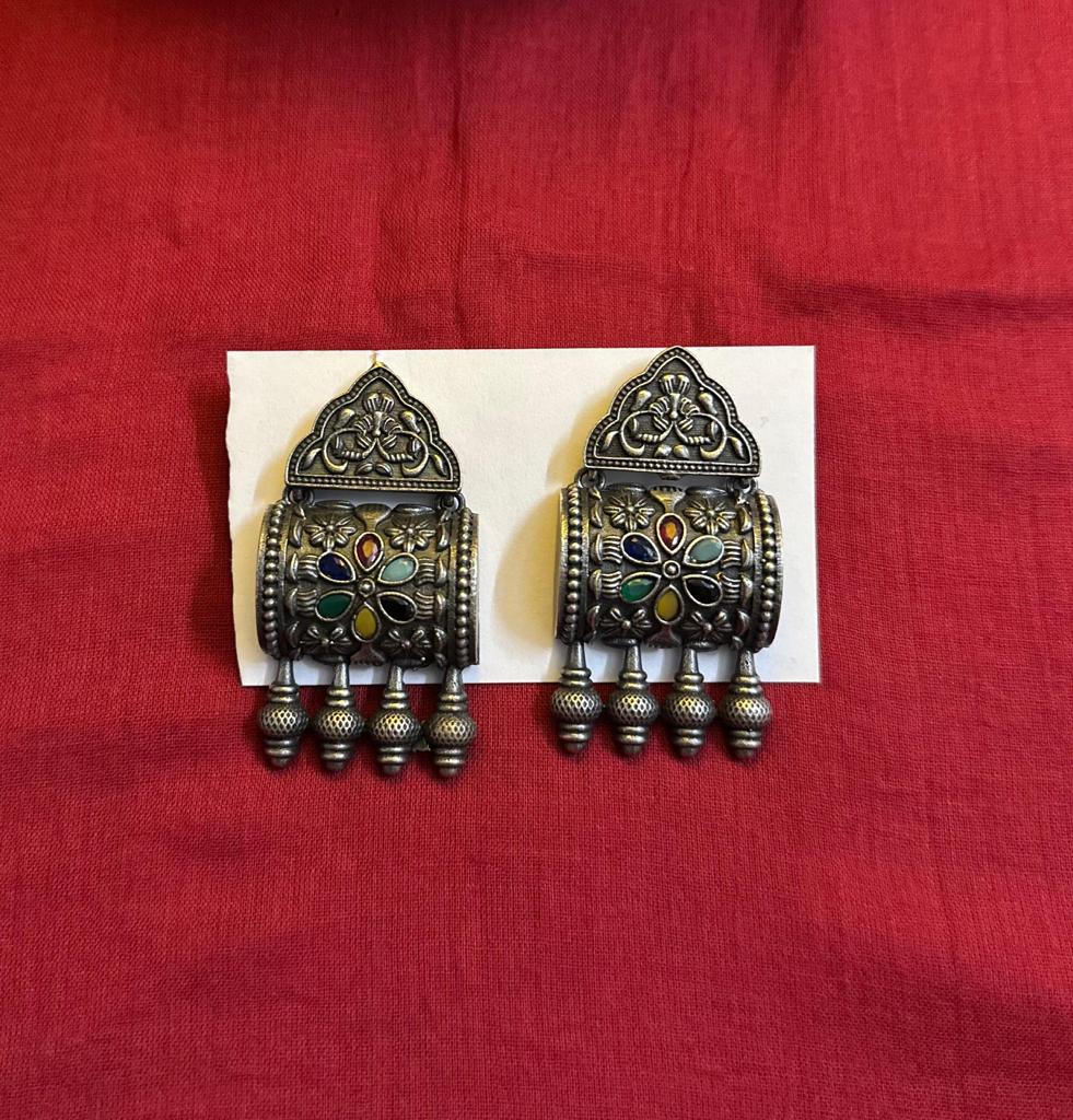 Vintage Elegance Smoker Earrings