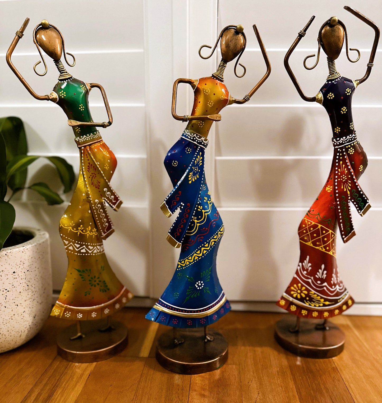 Handcrafted Metal Lavani Dancing Dolls