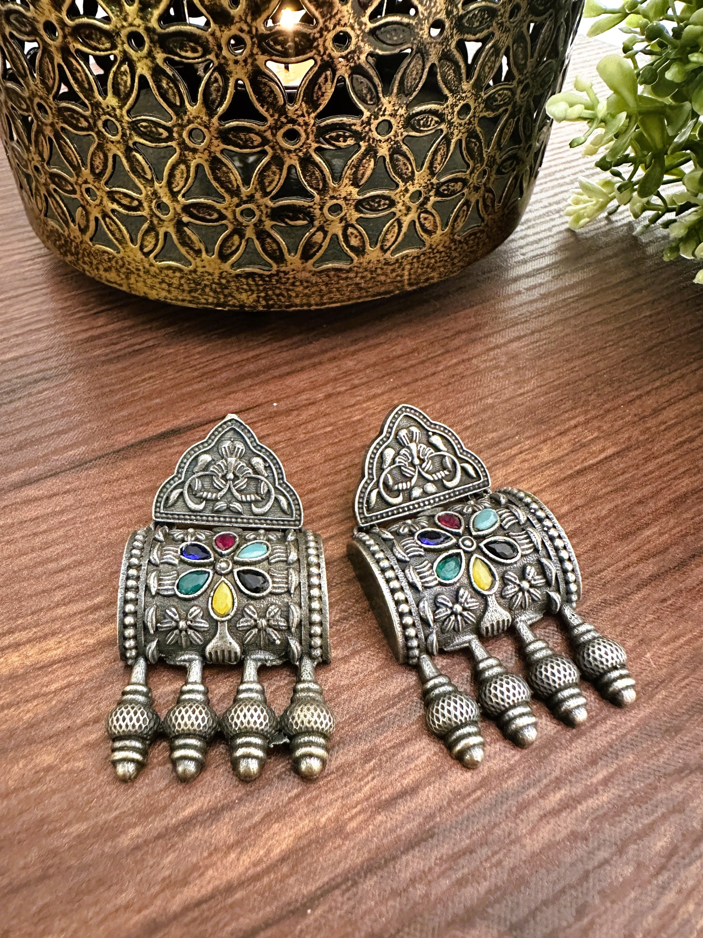 Vintage Elegance Smoker Earrings